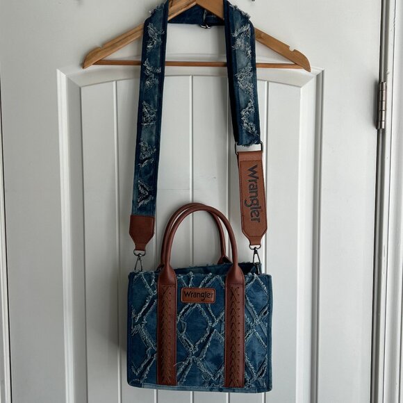 Wrangler Handbags - Wrangler Purse